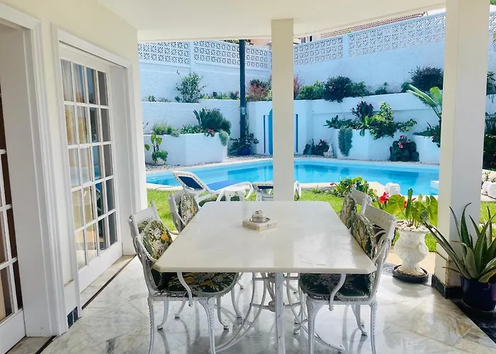 Luxury In فيلة لا أوروتافا